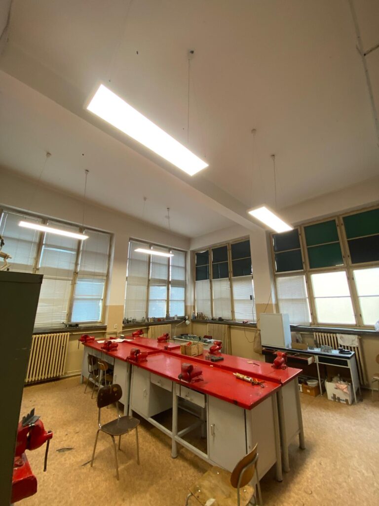 LED osvetlenie SOŠ technická vo Zvolene – realizácia ZSP