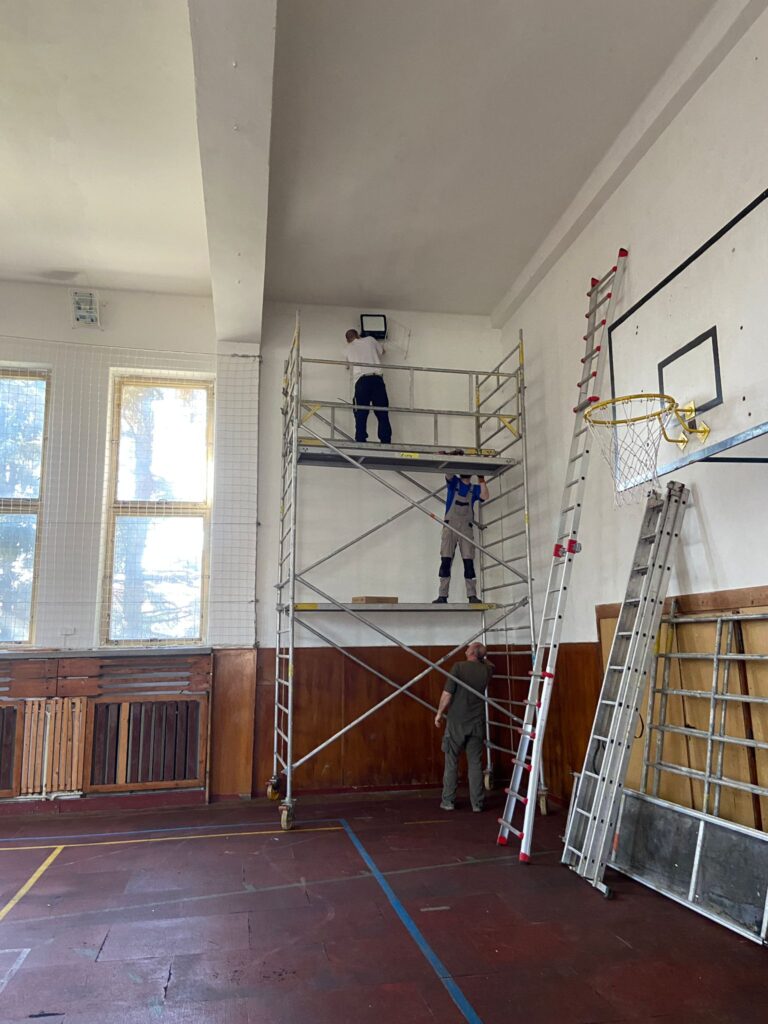 Dokončené LED osvetlenie SOŠ technická Zvolen